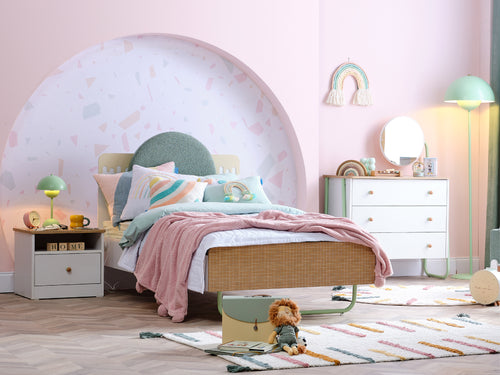 Jolly Genç Odası Takımı – pastel tonlarda modern karyola, komodin ve şifonyer ile tasarlanmış neşeli genç odası dekorasyonu.